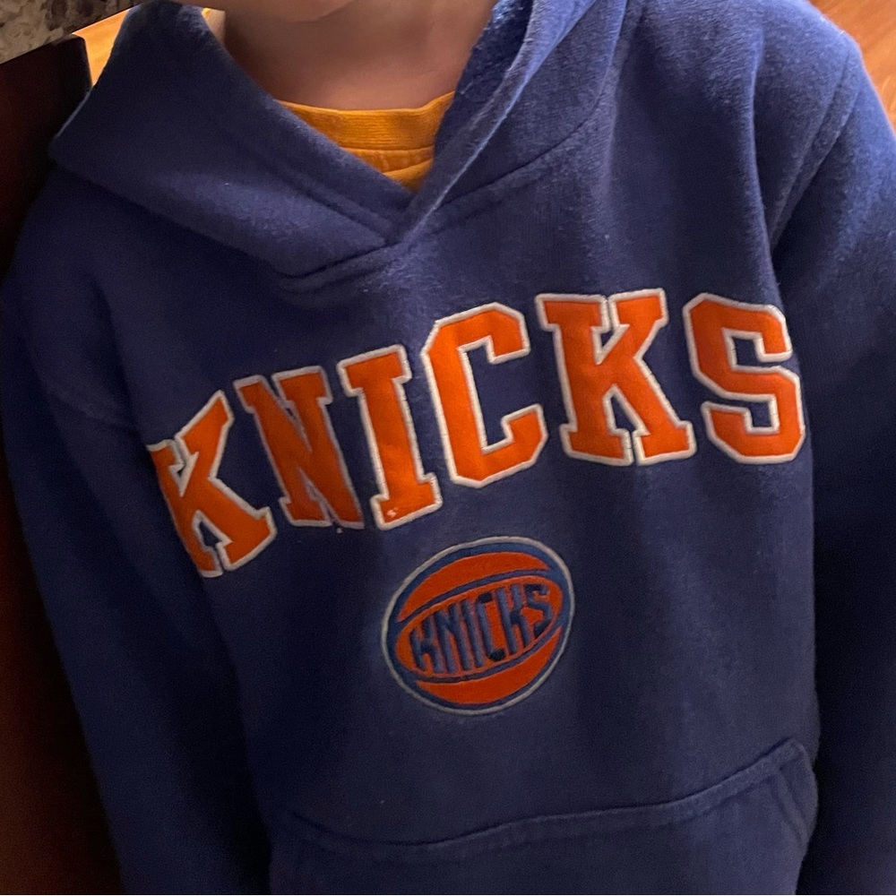 NEW YORK KNICKS BLUE ORANGE KIDS PULLOVER EMBROIDERED 6/7